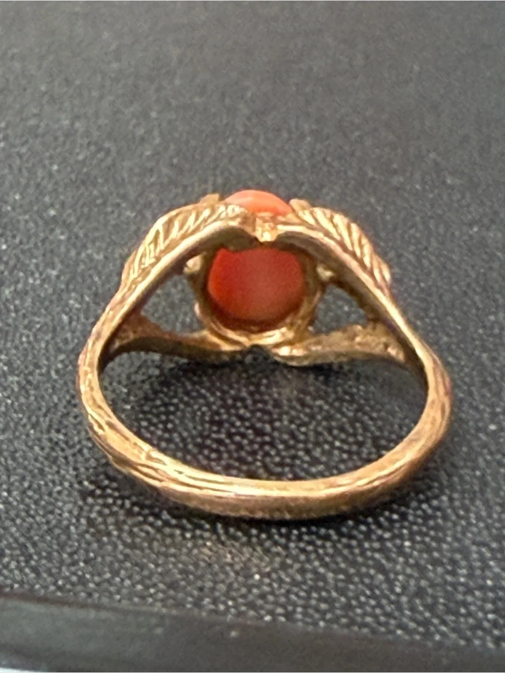Vintage 10k salmon orange coral leaf ring